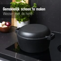 Daumonet Ducasse Gietijzeren Double Use Braadpan - Combi Sudderpan Zwart - 2-in-1 Bak- En Braadpan - PFAS & PFOA Vrij - Rond - Ø 26 Cm - 4,4 Liter - Emaille - Alle Warmtebronnen - Elektrisch - Gas - Halogeen - Inductie - Keramisch -Huis Keuken 1200x1200 1189
