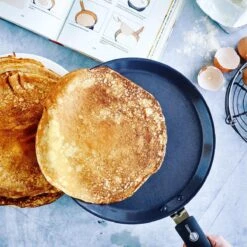 GreenPan Essentials Pannenkoekenpan 24cm - Zwart - Inductie - PFAS-vrij 21 GreenPan Essentials Pannenkoekenpan 24cm - Zwart - Inductie - PFAS-vrij -Huis Keuken 1200x1200 1426