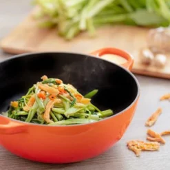 Le Creuset Wokpan / Balti Dish - Mat Zwart - ø 24 Cm / 2.7 Liter - Geëmailleerde Anti-aanbaklaag -Huis Keuken 1200x1200 282