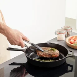 Navaris Gietijzeren Koekenpan - Braadpan Van Gietijzer - Ronde Skillet - Geschikt Voor Alle Warmtebronnen - Ø 25 Cm - Ovenbestendig Tot 260?graden -Huis Keuken 1200x1200 579