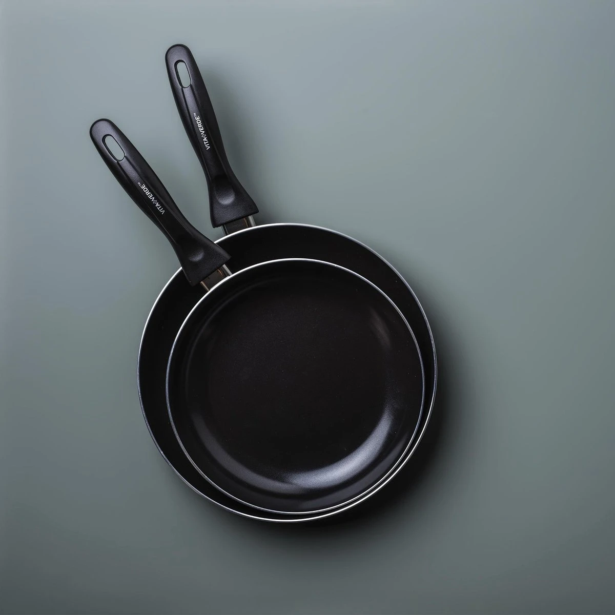 VitaVerde Expert Koekenpannenset Ø 24cm + Ø 28cm - Zwart - Inductie - PFAS-vrij 2 VitaVerde Expert Koekenpannenset Ø 24cm + Ø 28cm - Zwart - Inductie - PFAS-vrij - Afbeelding 2