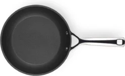 Le Creuset Koekenpan Les Forgées TNS - ø 22 Cm - Standaard Anti-aanbaklaag 19 Le Creuset Koekenpan Les Forgées TNS - ø 22 Cm - Standaard Anti-aanbaklaag -Huis Keuken 1200x732 1