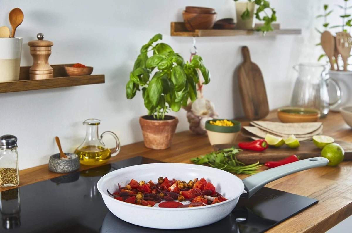 Tefal Natural Chef Koekenpan - Ø 24 Cm 6 Tefal Natural Chef Koekenpan - Ø 24 Cm - Afbeelding 6