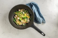 Sola Wokpan Fair Cooking - Ø 30 Cm - Zwart/wit - Aluminium - Antiaanbaklaag 9 Sola Wokpan Fair Cooking - Ø 30 Cm - Zwart/wit - Aluminium - Antiaanbaklaag -Huis Keuken 1200x799 25