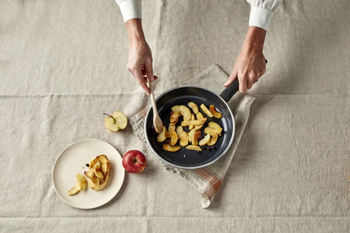 Demeyere Alu Cosi 3 Koekenpan - Ceraforce - 24 Cm - PTFE-vrij 4 Demeyere Alu Cosi 3 Koekenpan - Ceraforce - 24 Cm - PTFE-vrij - Afbeelding 4