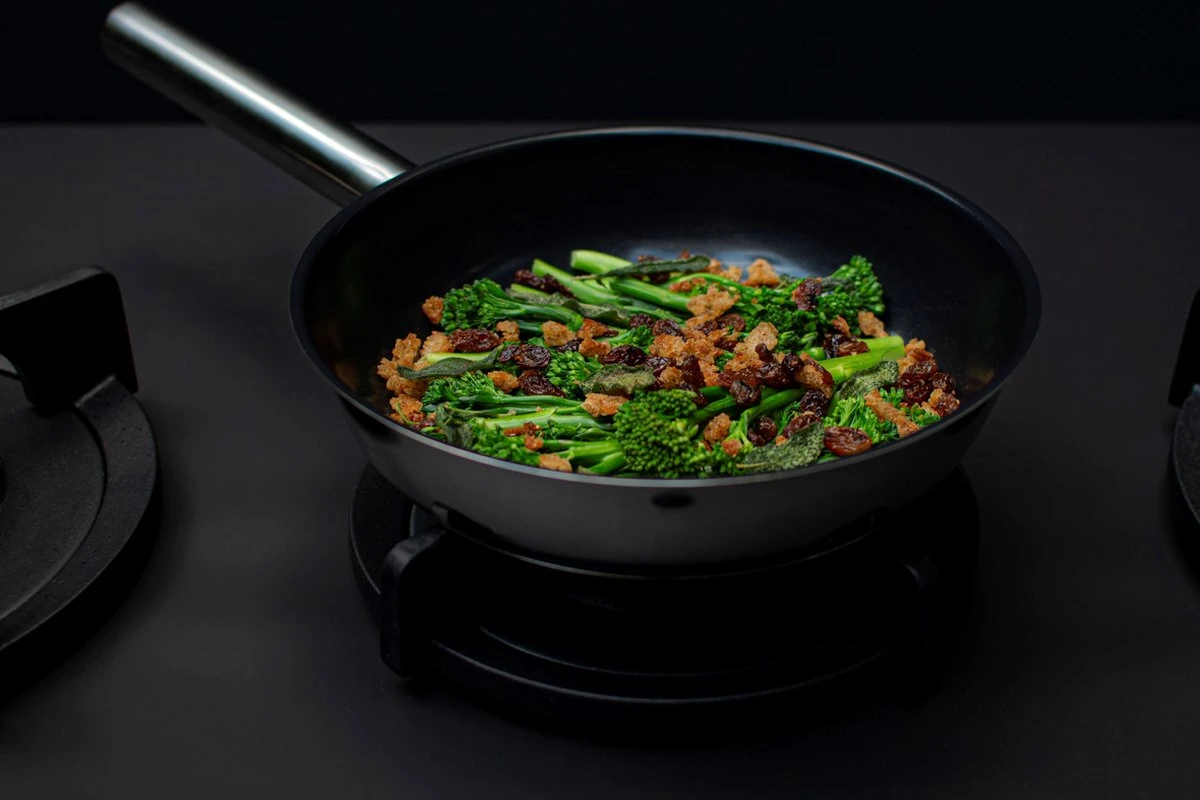 Combekk Koekenpan Ceramic Pro - Koekenpan - Anti-aanbak - Keramisch - Roestvrijstaal - 28cm 5 Combekk Koekenpan Ceramic Pro - Koekenpan - Anti-aanbak - Keramisch - Roestvrijstaal - 28cm - Afbeelding 5