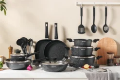 Royal Swiss® - 33-delige Pannenset Inductie - Pannensets - Afneembare Handgreep - Glazen Deksel - Geschikt Voor Oven - PFAS-vrij -Huis Keuken 1200x800 43