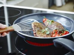 GreenPan Cambridge Hapjespan Met Deksel 28cm - Zwart - Inductie - PFAS-vrij -Huis Keuken 1200x899 36