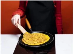 Staub Flensjespan - Houten Steel - 28 Cm - Zwart -Huis Keuken 1200x899 40