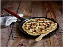 Staub Flensjespan - Houten Steel - 28 Cm - Zwart -Huis Keuken 1200x901 10