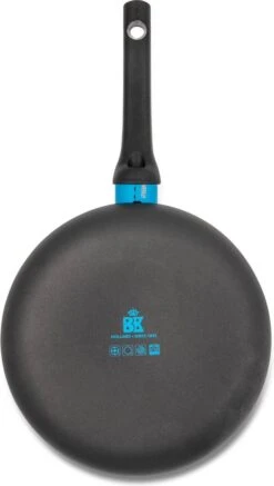 BK Blue Label Basics Hapjespan - Ø 24 Cm - Keramisch (PFAS Vrij) - Geen Inductie -Huis Keuken 679x1200 3