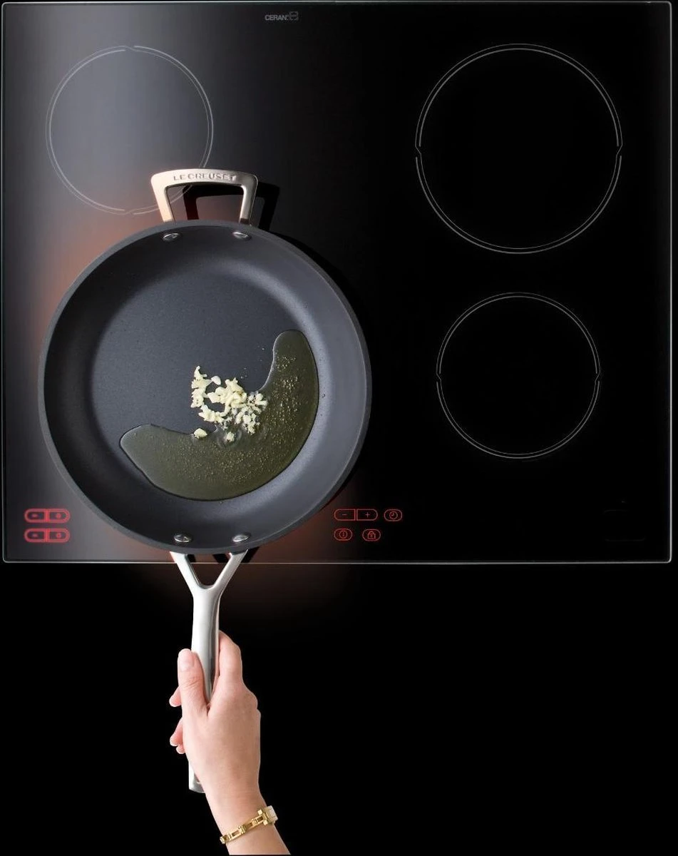 Le Creuset Koekenpan Les Forgées TNS - ø 22 Cm - Standaard Anti-aanbaklaag 3 Le Creuset Koekenpan Les Forgées TNS - ø 22 Cm - Standaard Anti-aanbaklaag - Afbeelding 3